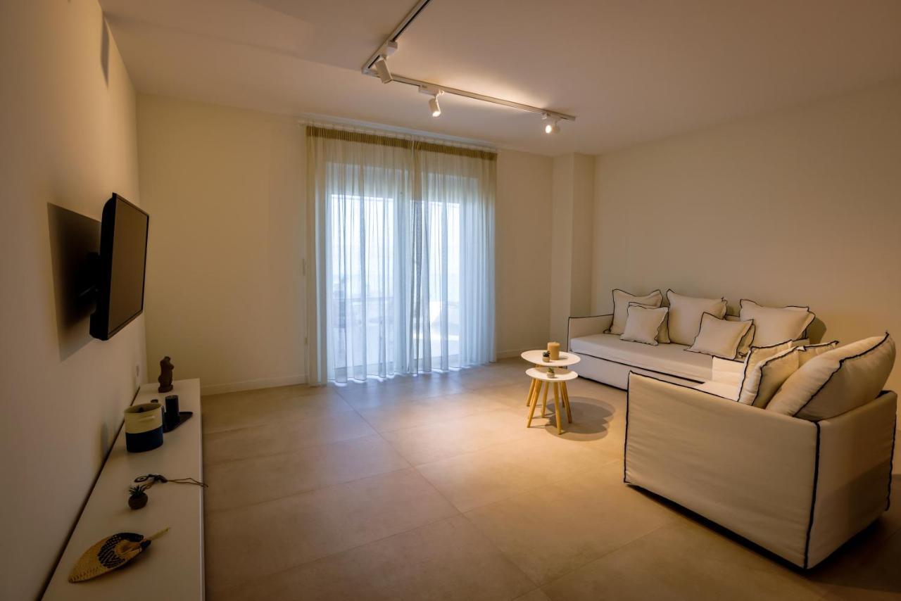 La Mer Bleue Beachfront Boutique Apartments Vrahati Extérieur photo