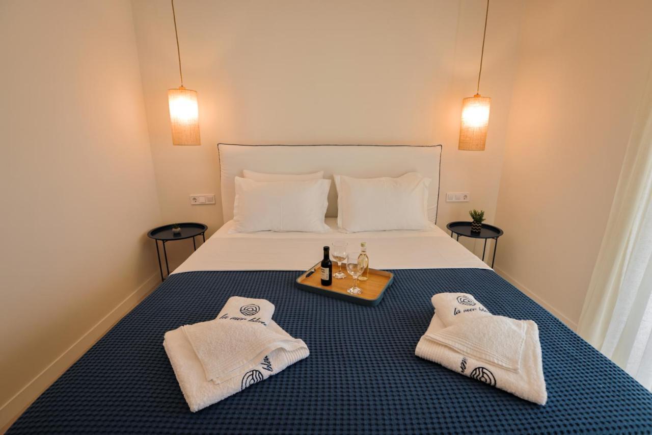 La Mer Bleue Beachfront Boutique Apartments Vrahati Extérieur photo