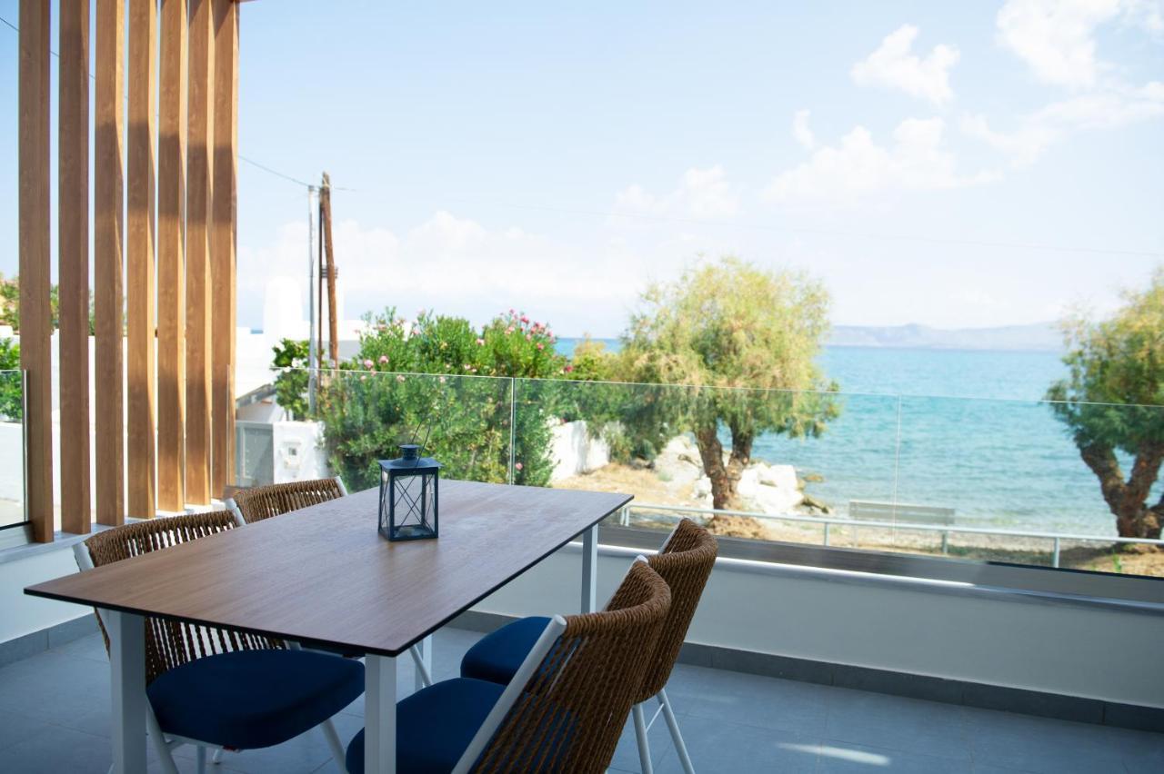 La Mer Bleue Beachfront Boutique Apartments Vrahati Extérieur photo